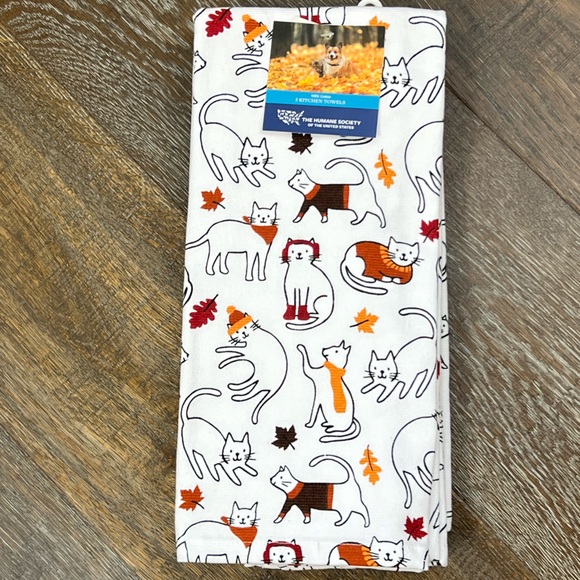 PETS - The Humane Society - ‘Autumn Cats’ dish towels (3). NWT Firm! - Picture 2 of 3